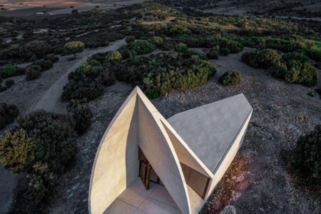 Capilla Sierra La Villa. Capilla moderna de Sancho Madridejos | capilla_sierra_la villa sancho_madridejos hisao_suzuki roomdisenocapilla_sierra_la villa sancho_madridejos hisao_suzuki roomdiseno15
