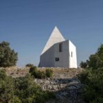 Capilla Sierra La Villa. Capilla moderna de Sancho Madridejos | capilla_sierra_la villa sancho_madridejos hisao_suzuki roomdisenocapilla_sierra_la villa sancho_madridejos hisao_suzuki roomdiseno8