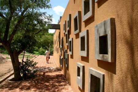 Centre for Health and Social Welfare. Francis Kéré. Cevisama 2023 | centre for health and social welfare