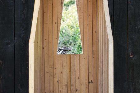 Chapel of Tears. Atelier Poem. Foto: David Foessel. Proyectos de microarquitectura y land art | chapel_of_tears atelier_poem roomdiseno4 2