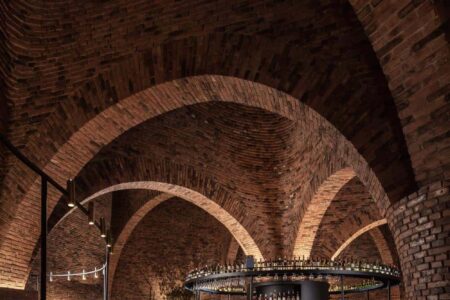 Artista chino. ladrillo rojo. Cheng Chung Design. Luo Xu | cheng chung design roomdiseno10