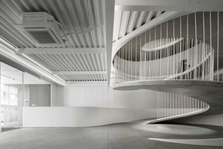 oficinas compartidas. Paulo Merlini Arquitectos. E goi. Clavel Kitchen | escritorios e goi em matosinhos do atelier de arquitectura paulo