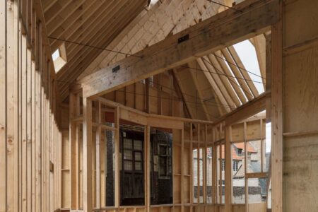 Diptych Pavilion. Pabellón de madera. Jon Lott. Trienal de brujasv | diptych_pavilion stijn_bollaert roomdiseno9