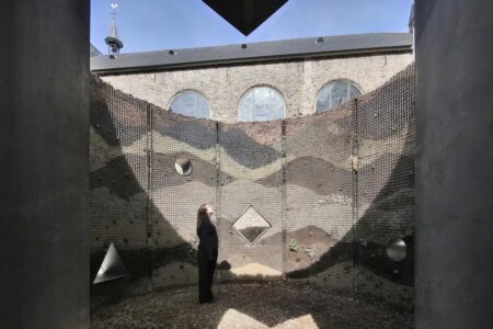 Earthsea Pavilion. Studio Ossidiana. Trienal de Brujas 2024. Foto: © Filip Dujardin