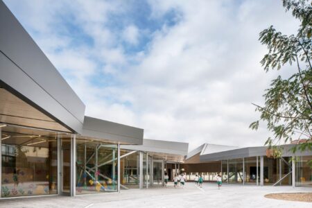 Escuela Infantil BVMI. MGM, Morales de Giles Arquitectos y Rocio Casado | escuela infantil bvm irlandesas jose morales sanchez sara deia jesus granada 2