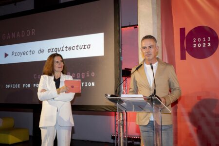 Ramón Esteve presentando el Premio Proyecto de Arquitectura. 1ª Edición Premios ROOM | fiesta_10a_room21