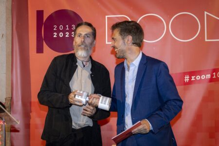 Nacho Carbonell y Juan Mellen presentando el Premio Proyecto Artístico | fiesta_10a_room23