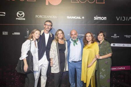 Claudia Rodríguez, José Manuel Ferrero (estudi{H}ac), Cristina Colonques (Porcelanosa), Emerio Arena (ROOM Diseño), Rosana García Velázquez (Havas Media) y Gloria Escribano (Dimad) | fiesta_10a_room69