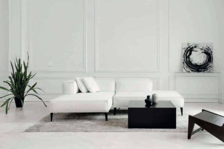 Abb Niessen. minimalismo. sky essence | modernwhitedesignersofaonlegswithcushionsongrey