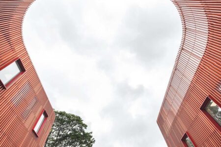 Forfatterhuset Kindergarten. Cobe Architects. Arquitectura danesa | forfatterhuset kindergarten_06_credit rasmus hjortshoj coast