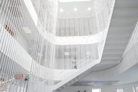 Forfatterhuset Kindergarten. Cobe Architects. Arquitectura danesa | forfatterhuset kindergarten_08_credit rasmus hjortshoj coast