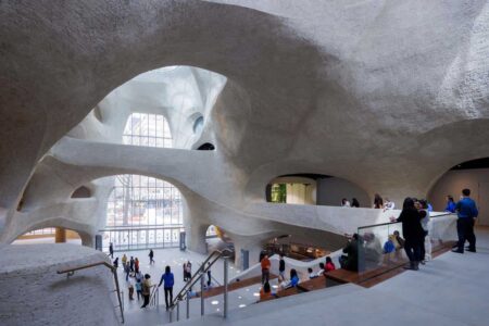 Museo Americano de Historia Natural, Jeanne Gang, Richard Gilder Center, Manhattan | gildercenter_atriumstaircaselookingwest_ciwan baan