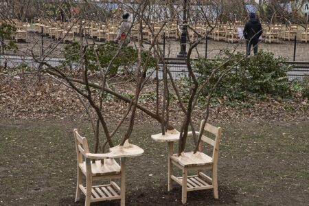 Briar Patch. Hugh Hayden. Madison Square Park Conservancy. 2022. Foto: Yasunori Matsui. Arte y naturaleza | hayd_madison square park conservancy shots_ny_2022 20220116_dsc2793