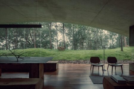Casa cueva. Casa enterrada. HW Studio | hw studio roomdiseno19