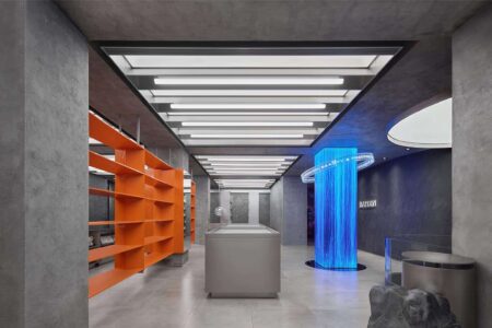 Agujeros negros. Haydon Beauty. Tomshi and Associates | haydon1