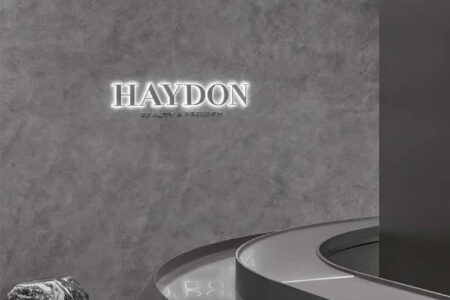 Agujeros negros. Haydon Beauty. Tomshi and Associates | haydon2