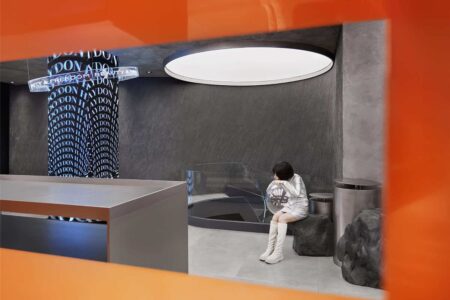 Agujeros negros. Haydon Beauty. Tomshi and Associates | haydon29