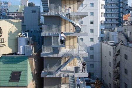 Mount Fuji Architects Studio. escaleras en la fachada. Hotel Siro | hotel siro room diseno1