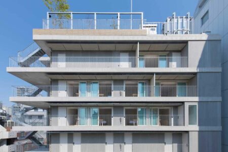 Mount Fuji Architects Studio. escaleras en la fachada. Hotel Siro | hotel siro room diseno3