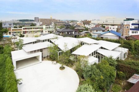 House Surrounded by Hedges. Studio Velocity. Arquitectura japonesa | house_surrounded_by_hedges studio_velocity roomdiseno4