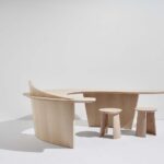 Howard Desk. Mimi Shodeinde. Discovered. Diseño emergente con madera. AHEC | howard desk by mimi shodeinde_american maple_credit jason yates