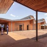 Instituto de Tecnología de Burkina en Koudougou. Diébédo Francis Kéré. Premio Pritzker 2022 | instituto_ tecnologia francis_kere roomdiseno5