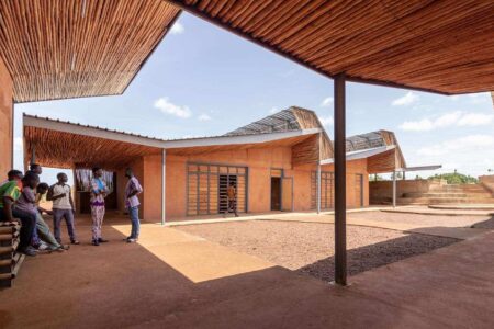 Instituto de Tecnología de Burkina en Koudougou. Diébédo Francis Kéré. Premio Pritzker 2022 | instituto_ tecnologia francis_kere roomdiseno5