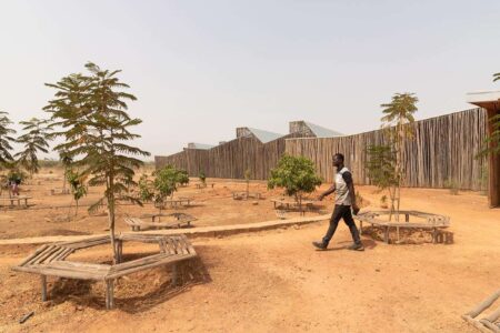 Instituto de Tecnología de Burkina en Koudougou. Diébédo Francis Kéré. Premio Pritzker 2022 | instituto_ tecnologia francis_kere roomdiseno6