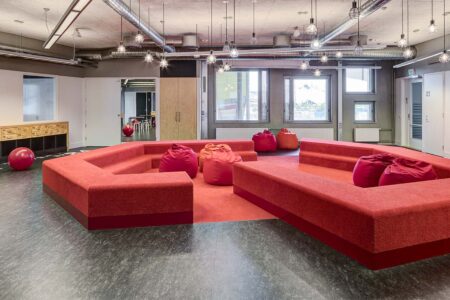 Kalasatama School. Foto: Mika Huisman. JKMM Architects. Arquitectura nórdica | jkmm architects kalasatama school mika huisman 1
