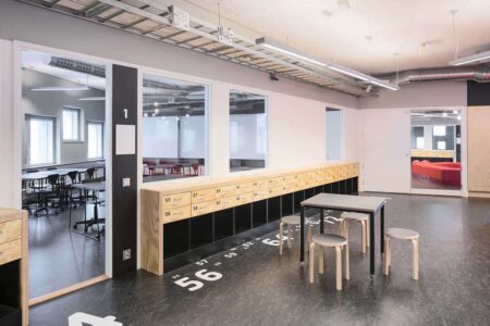 Kalasatama School. Foto: Mika Huisman. JKMM Architects. Arquitectura nórdica | jkmm architects kalasatama school mika huisman 2