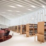 Kirkkonummi Library. JKMM Architects. Biblioteca contemporánea | jkmm arkkitehdit 20201001 kirkkonummen kirjasto 6
