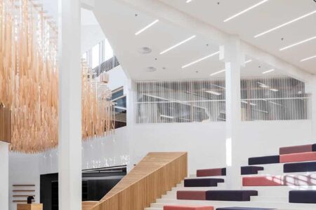Kirkkonummi Library. JKMM Architects. Biblioteca contemporánea | jkmm arkkitehdit 20201001 kirkkonummen kirjasto 7