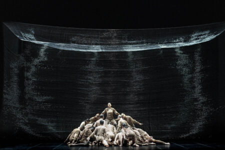 Ego Sculpture. Monteverdi’s Opera L’Orfeo. . instalaciones artísticas.Studio Drift | lorfeo nro003