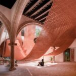 La Catenaria y el Arco. Manuel Bouzas y Santiago del Aguila | la catenaria y el arco manuel bouzas y santiago del aguila palma de mallorca