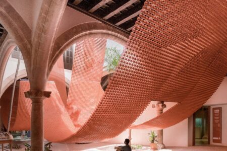 La Catenaria y el Arco. Manuel Bouzas y Santiago del Aguila | la catenaria y el arco manuel bouzas y santiago del aguila palma de mallorca
