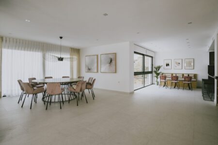 Proyecto Las Cancelas. Vivienda. ARAD Estudio | las_cancelas 4 comedor rincon scaled