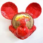 Nuclear Mickey. Laurence Vallières. Swinton Gallery. Urvanity. Feria de arte contemporáneo | laurence vallieres_swinton gallery_nuclear mickey_acrylic paint and cardboard_54 x 50 x 48 cm_ 2021