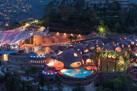 Arquitectura orgánica. Antti Lovag. Palais Bulles | le palais bulles roomdiseno