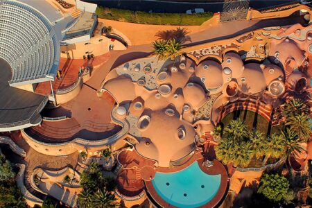 Arquitectura orgánica. Antti Lovag. Palais Bulles | le palais bulles roomdiseno8