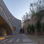 Atelier Xi. edificio de hormigón | library_in_ruins__zhang_chao_5