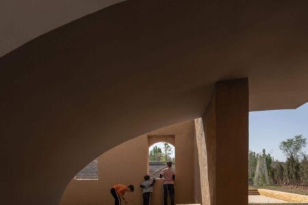 Atelier Xi. edificio de hormigón | library_in_ruins__zhang_chao_9