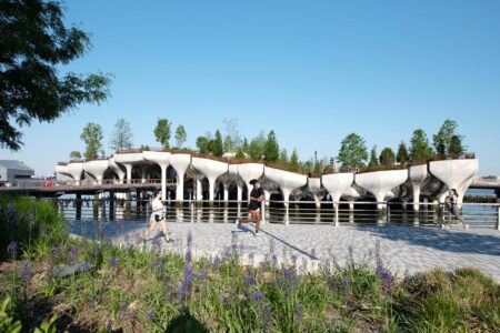 Little Island. Heatherwick Studio. Arquitectura en Nueva York. Paisajismo urbano | little_island heatherwick_studio timothy_schenck roomdiseno14