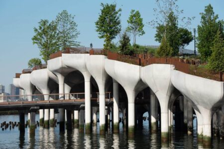 Little Island. Heatherwick Studio. Arquitectura en Nueva York. Paisajismo urbano | little_island heatherwick_studio timothy_schenck roomdiseno16