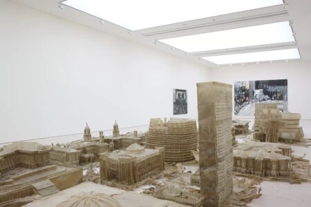 Love it, Bite it! Liu Wei