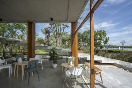 café contemporáneo, oasis circular, Pomelo Amphawa Café, looklen architects | looklen architects8