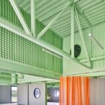 centro de adiestramiento canino. contenedores metálicos | lys villalba_enrique espinosa roomdiseno