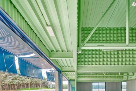 centro de adiestramiento canino. contenedores metálicos | lys villalba_enrique espinosa roomdiseno10