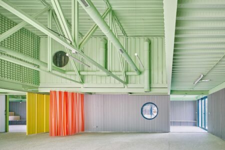 centro de adiestramiento canino. contenedores metálicos | lys villalba_enrique espinosa roomdiseno20