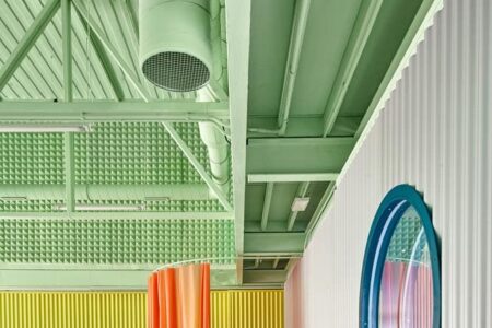 centro de adiestramiento canino. contenedores metálicos | lys villalba_enrique espinosa roomdiseno5