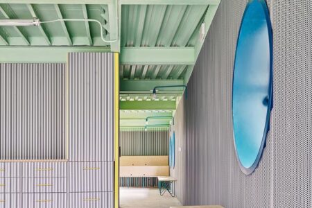 centro de adiestramiento canino. contenedores metálicos | lys villalba_enrique espinosa roomdiseno7